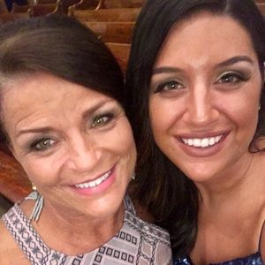 Meet your Poshers, Jayme & Janet!